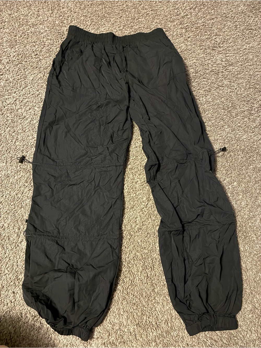 Forever 21 Women’s Black Cargo-Style Wind Pants